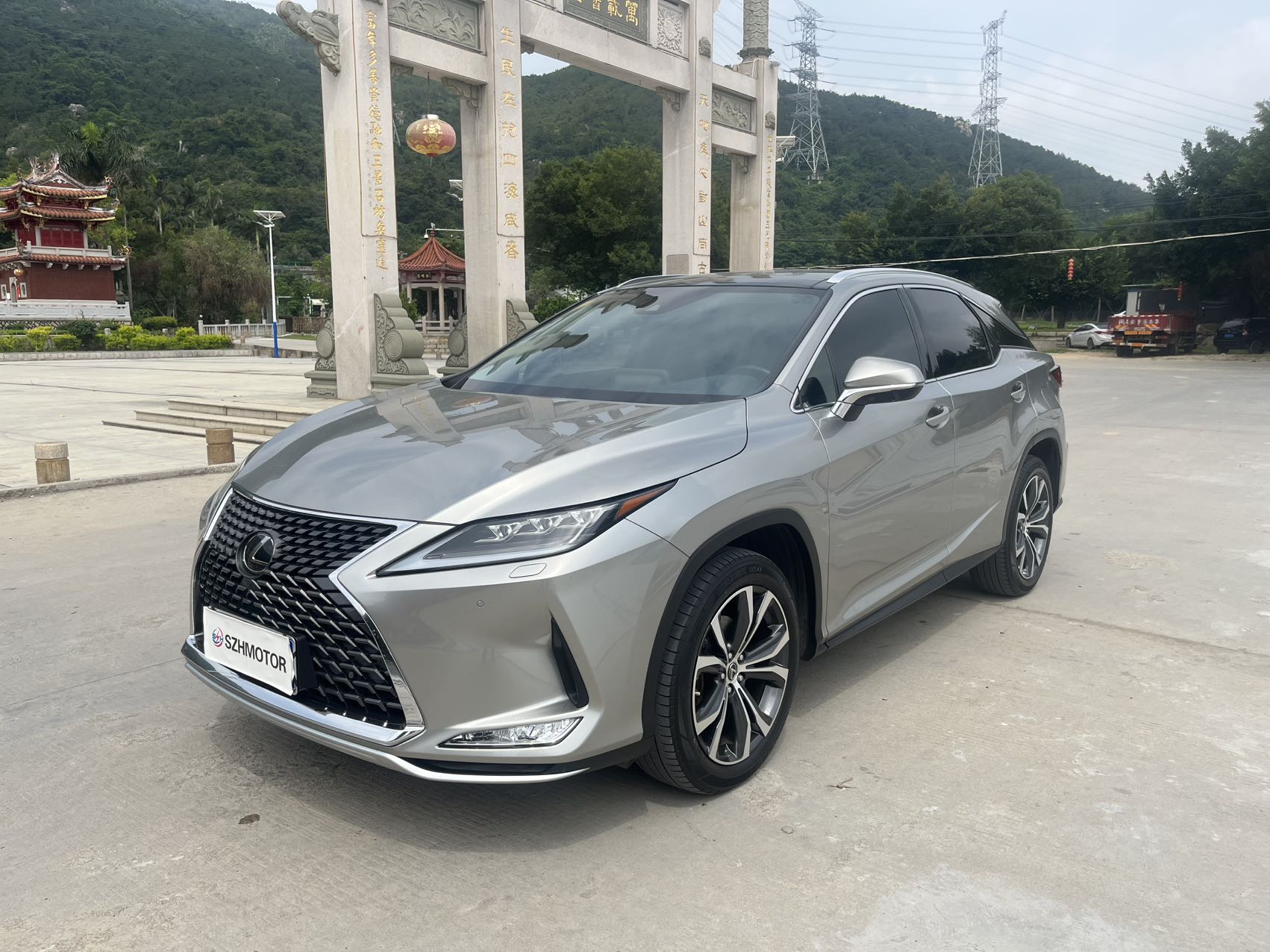 Lexus RX 300 2020 Модель Facelift 4WD Elegant Edition