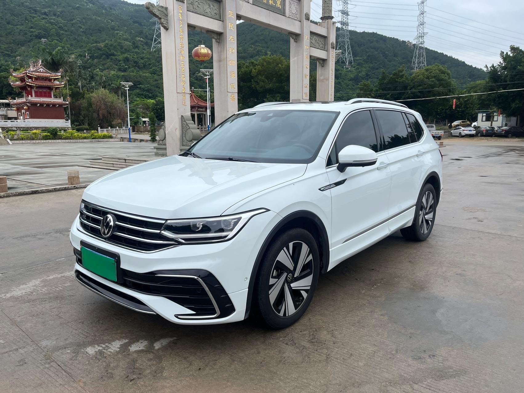 Volkswagen Tiguan L 2023 модель рестайлинг 380TSI 4WD R-Line Enjoy Edition 7 мест